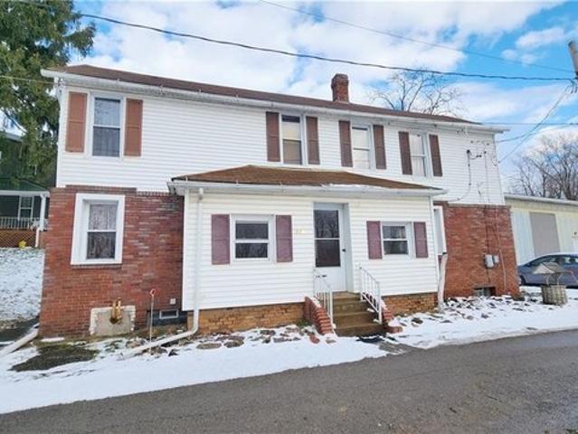 House for sale in Hillsville, Pennsylvania