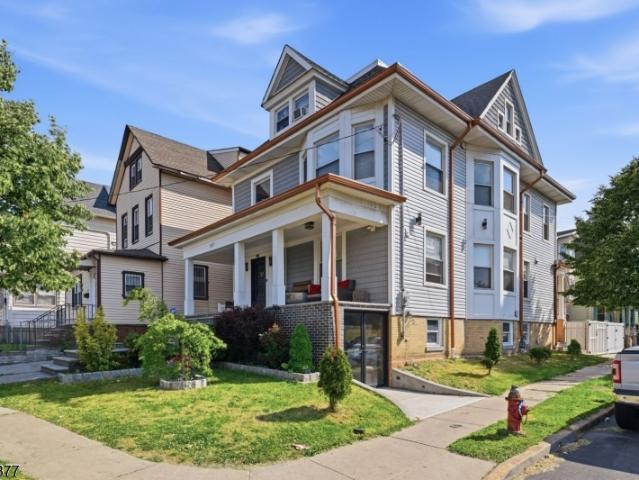 House for sale in Liberty Square, Elizabeth