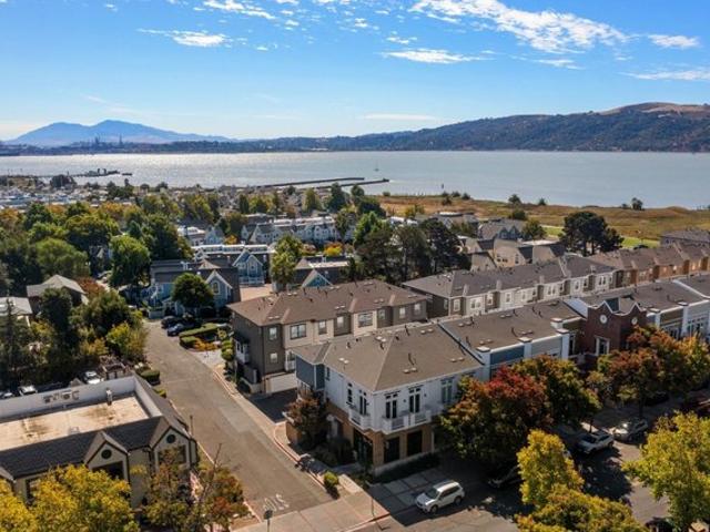 Condo for sale in Solano, California