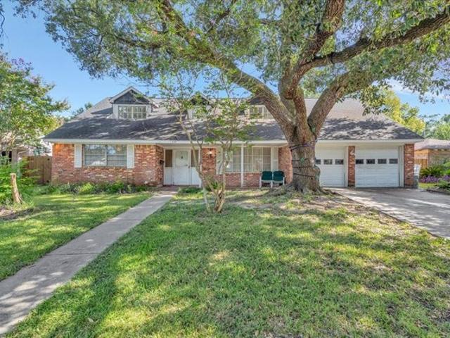 House for sale in El Lago, Harris County