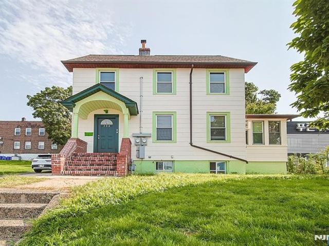 House for sale in Ridgefield, Bergen County