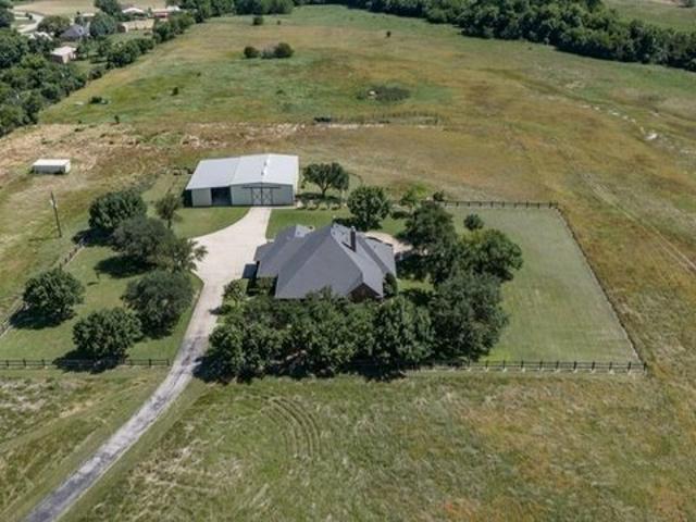 Farm for sale in Decatur, Wise County