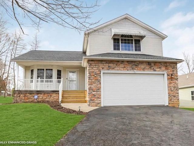 House for sale in Howard, Ohio