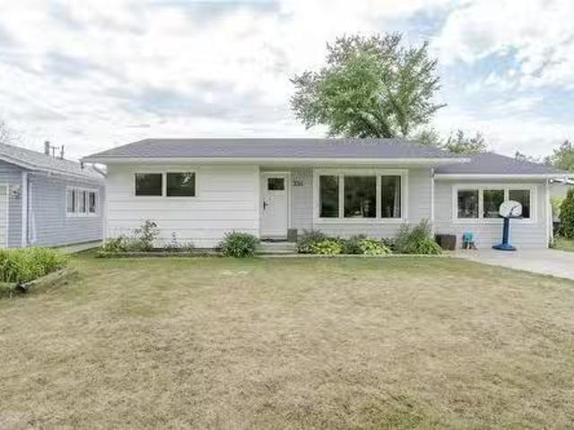 House for sale in Steinbach, Manitoba