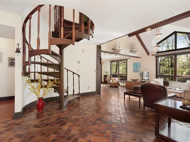 House for sale in Pound Ridge, New York
