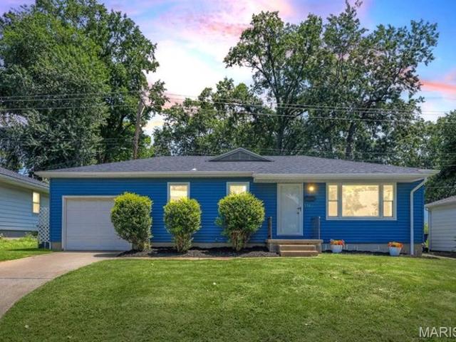 House for sale in Edwardsville, Illinois