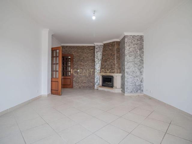 Apartamento alugar em Poiares (Santo André), Vila Nova De Poiares