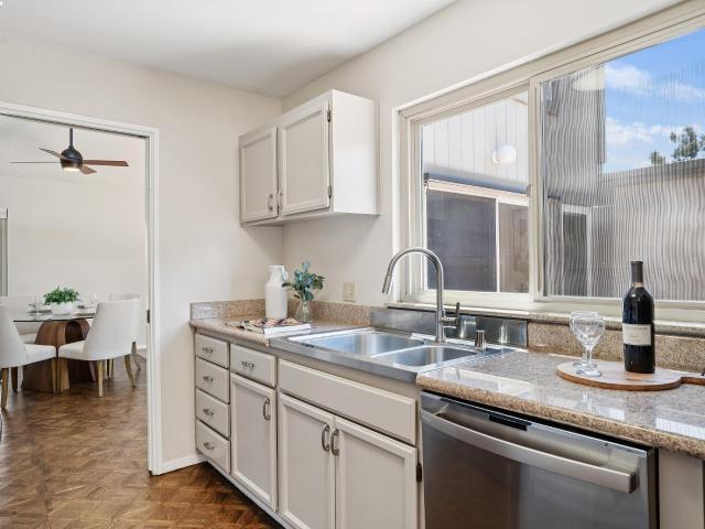 Townhouse for sale in Alameda