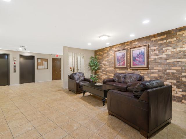 Condo for sale in Arlington Heights