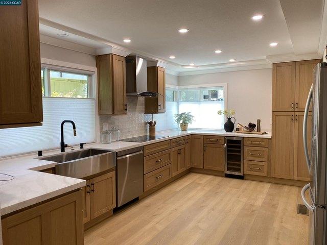 Condo for sale in Walnut Creek, California