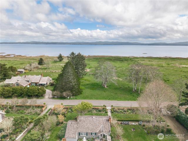 House for sale in Oysterville, Washington