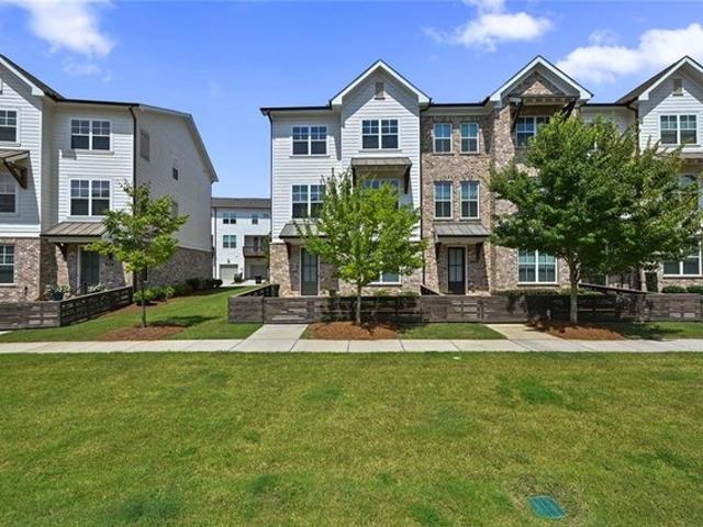 Townhouse for sale in Suwanee, Georgia