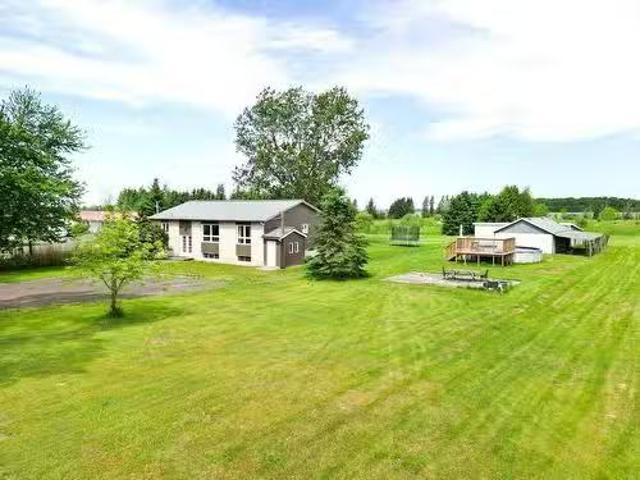 House for sale in Marieville