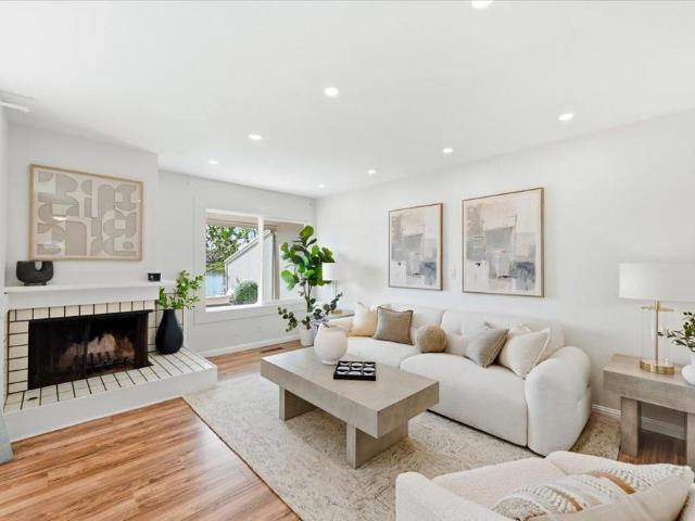 Townhouse for sale in San Mateo, California