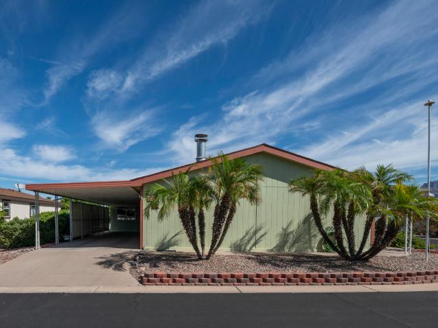 House for sale in Apache Junction, Arizona