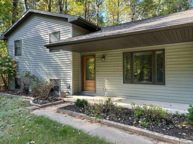 House for sale in Suamico, Wisconsin