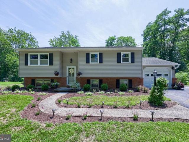 House for sale in Elizabethtown, Pennsylvania