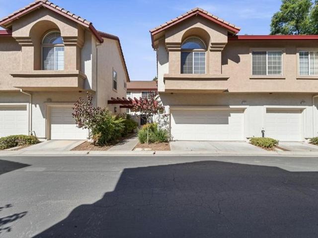 Townhouse for sale in Pleasanton, California