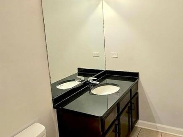 Apartment for rent in Chicago Park, Illinois