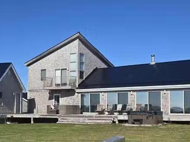 House for sale in Prince Edward Island