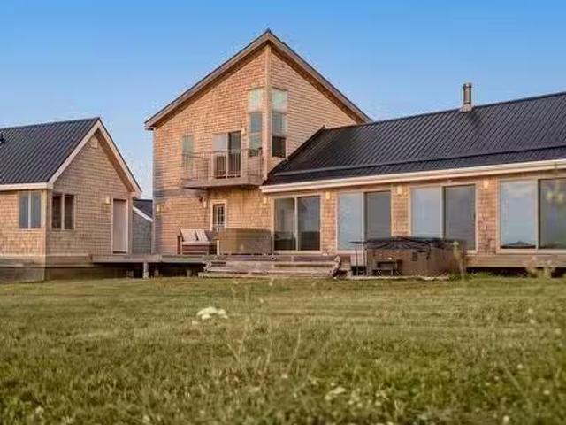 House for sale in Prince Edward Island