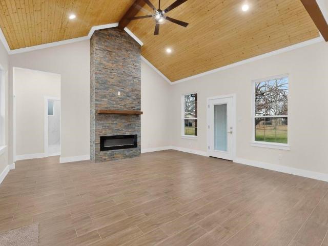 House for sale in Henderson, Texas