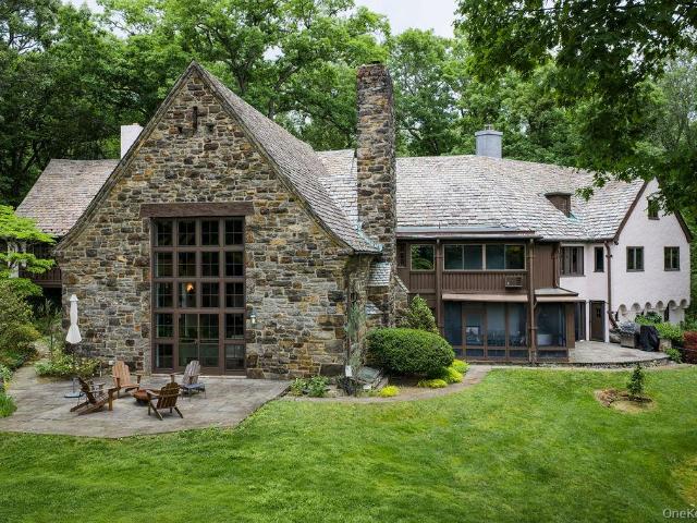 House for sale in Cortlandt Manor, New York