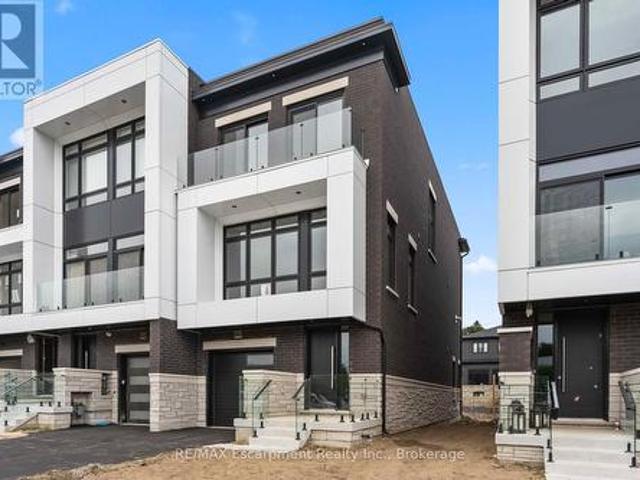 House for sale in Oakville, Ontario