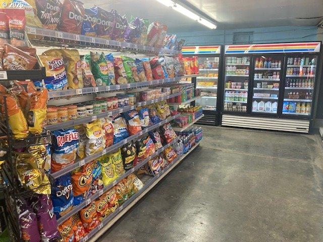 Commercial for sale in Oregonia