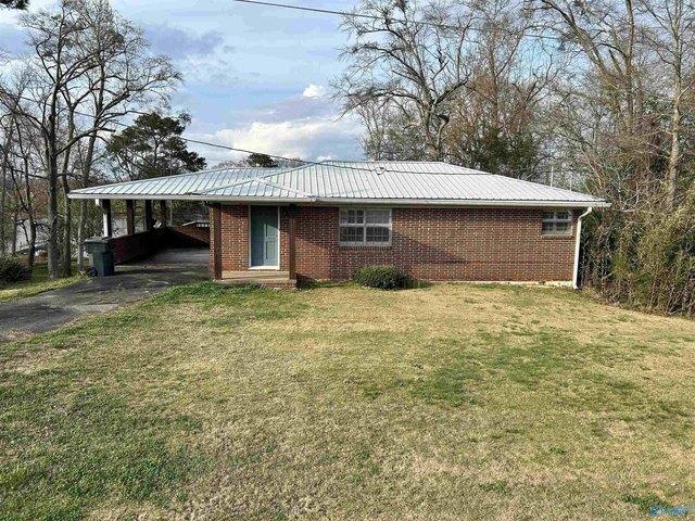 House for sale in Centre, Alabama