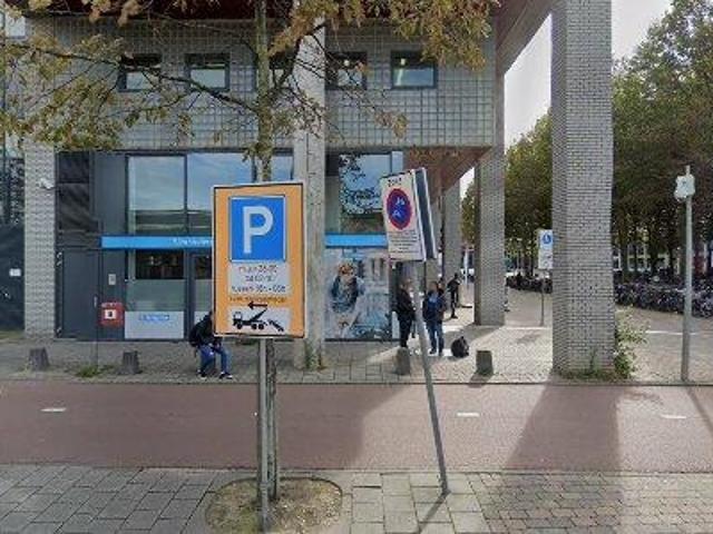 Bedrijfspand te huur in Laak, Zuid Holland