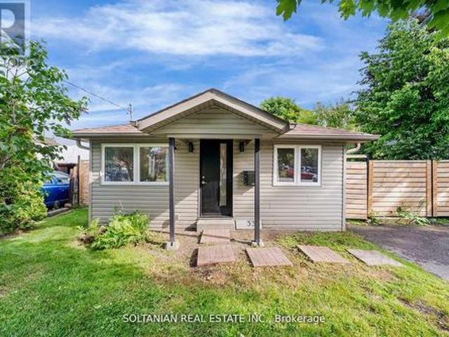 House for sale in Georgina