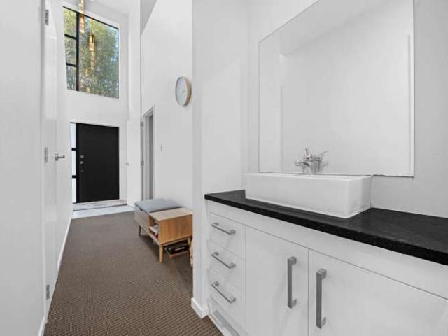 Townhouse for sale in Paremoremo