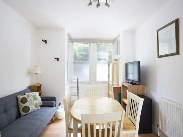 Apartment for rent in St. Mildred's, The Bridge