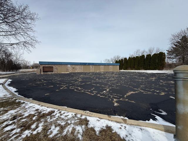 Commercial for sale in Bartlett, Illinois