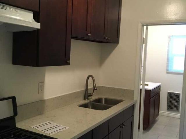 Apartment for rent in Canoga Park, California