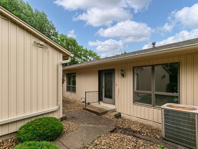 Condo for sale in Moline, Illinois