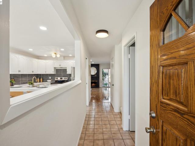 Townhouse for sale in Alameda, California