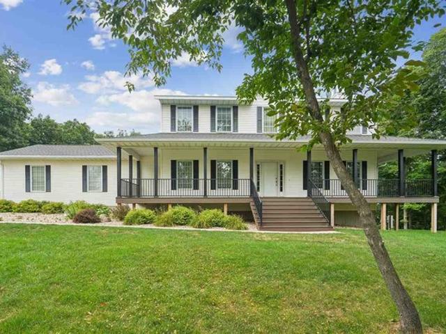House for sale in Linn, Iowa