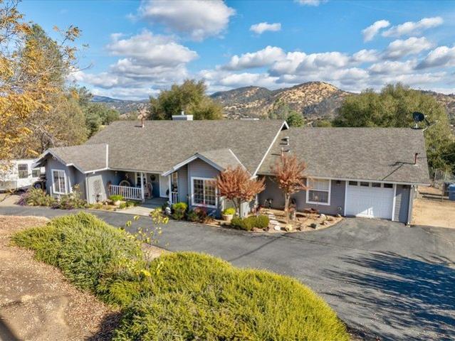 House for sale in Coarsegold, Madera County