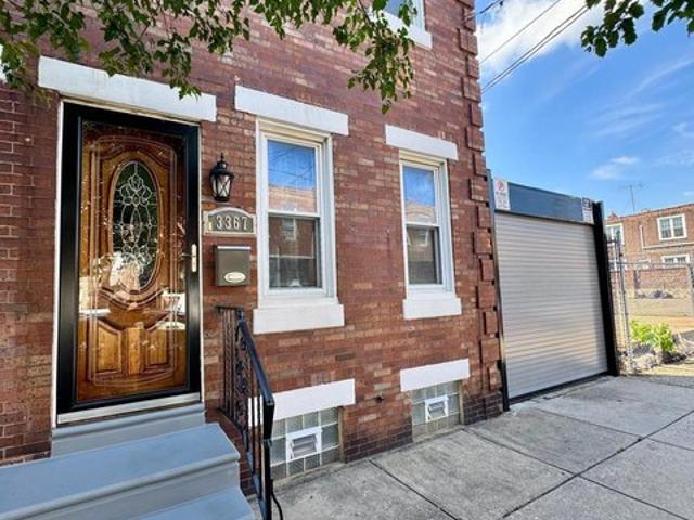 Townhouse for sale in Philadelphia, Pennsylvania