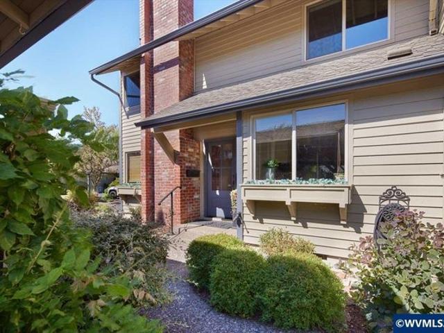 House for sale in Oregonia