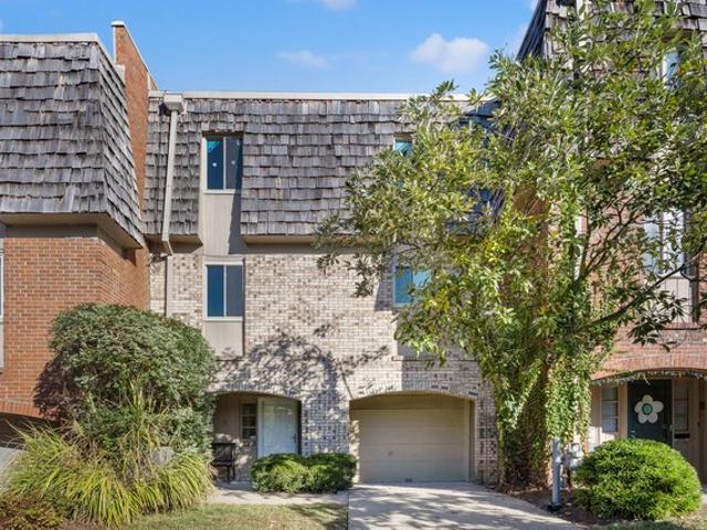 Townhouse for sale in Lansdowne-Merrick, Lexington