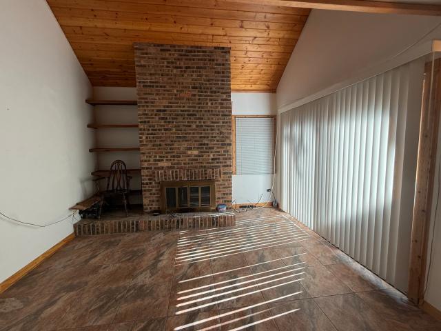 Condo for sale in North Chicago, Lake County