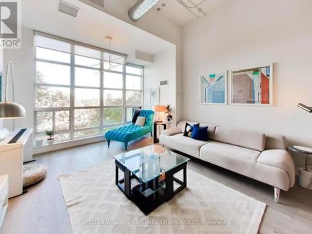 Condo for sale in Toronto—St. Paul's, Toronto