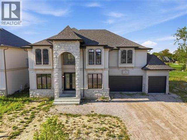 House for sale in Amherstburg, Ontario