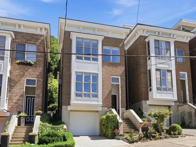 House for sale in Roselawn, Ohio