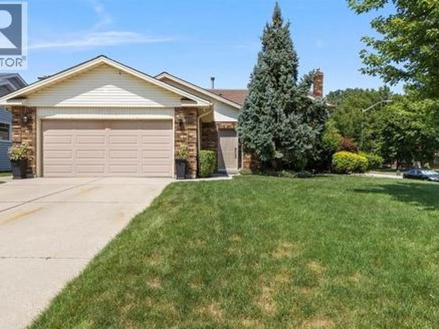 House for sale in St. Clair, Ontario