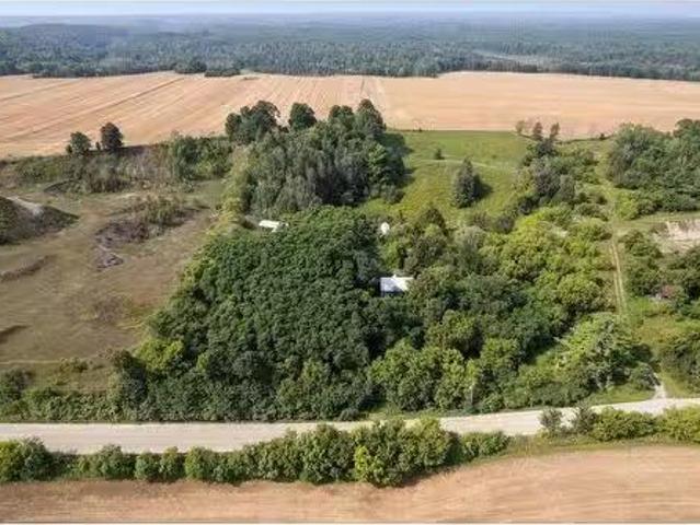 House for sale in L'île-du-grand-calumet, Quebec