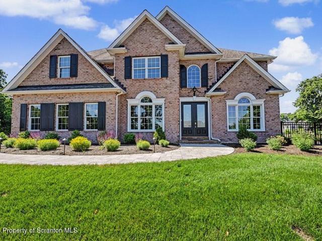 House for sale in Moosic, Pennsylvania
